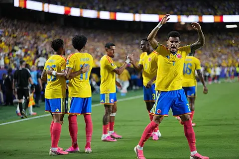 لويس دياز أمام إمبولو.. تشكيل كولومبيا وسويسرا في كأس العالم